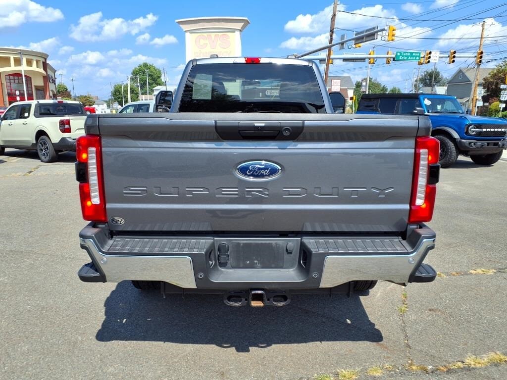 2023 Ford F-250 photo 4
