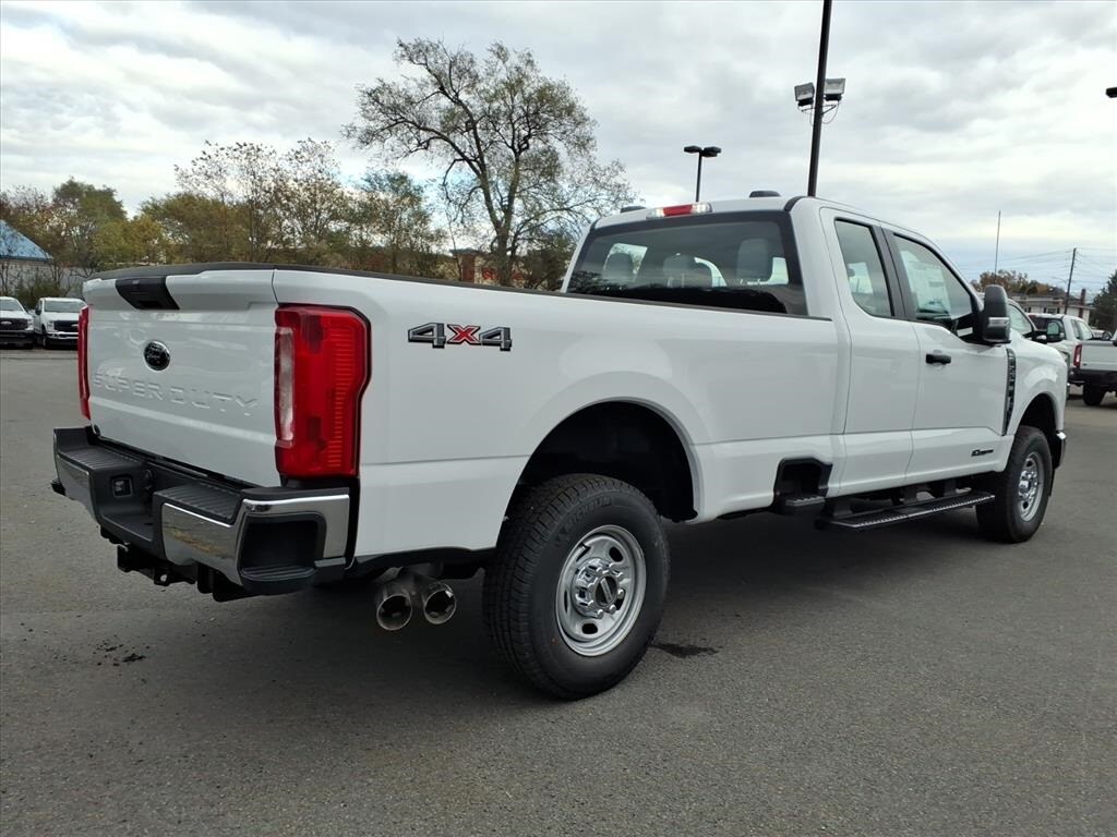 2026 Ford F-250 photo 3
