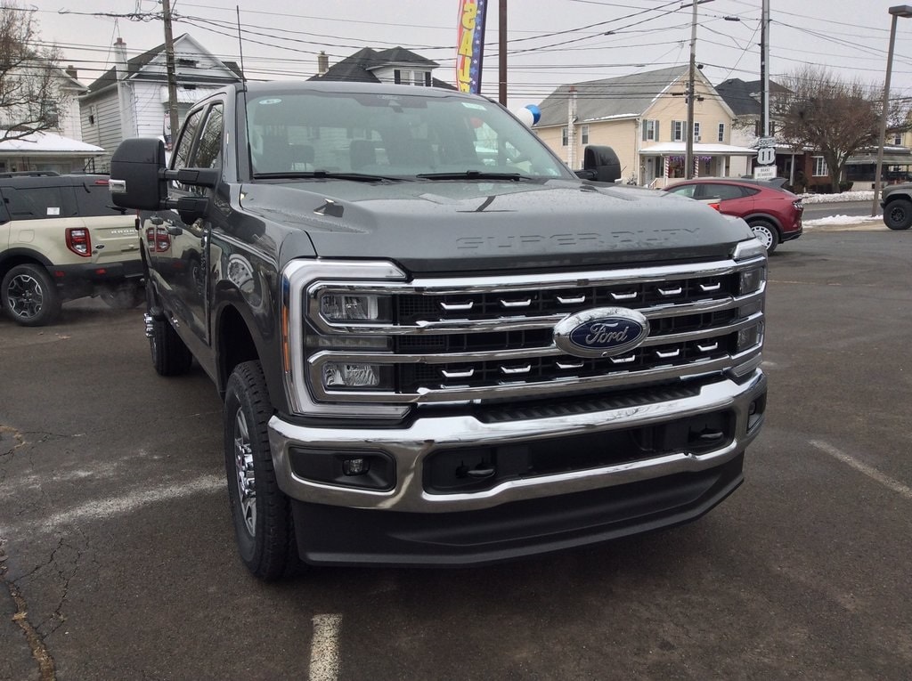 New 2026 Ford F-350SD Lariat Truck