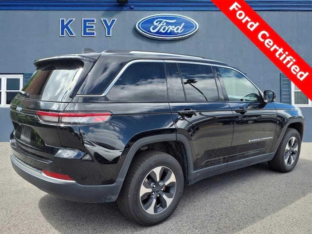 2024 Jeep Cherokee 4xe Base photo 3