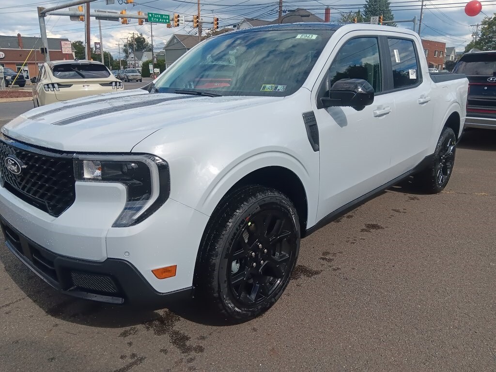 2025 Ford Maverick Lariat photo 4