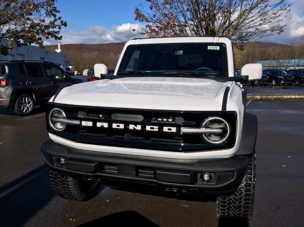 2025 Ford Bronco Outer Banks photo 4