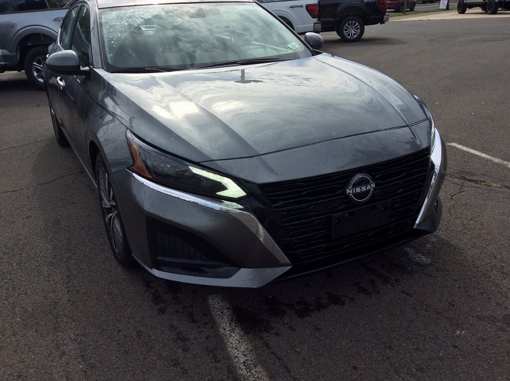 2023 Nissan Altima 2.5 SV photo 2