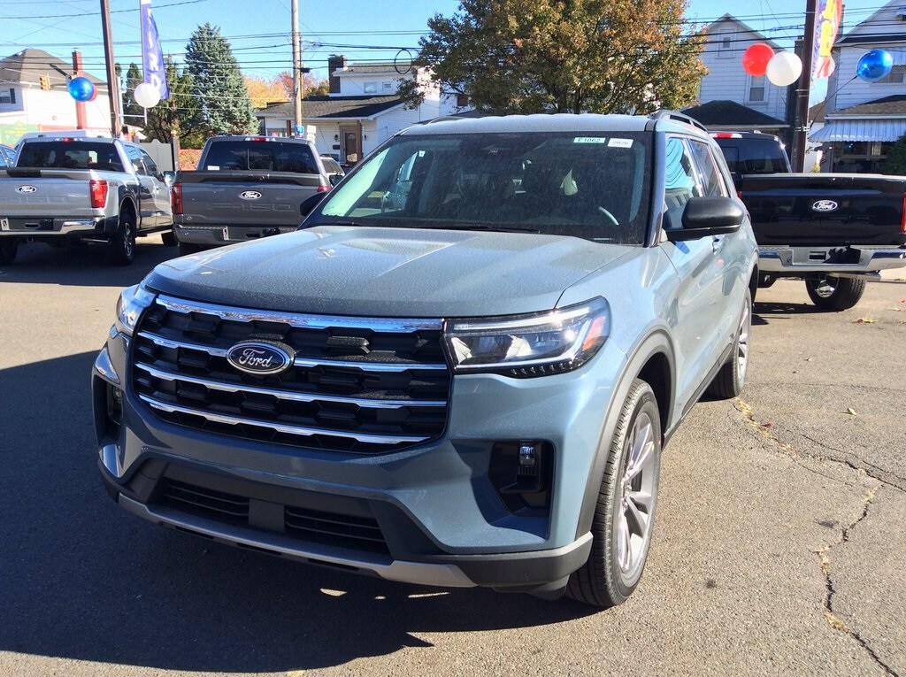 2026 Ford Explorer photo 4