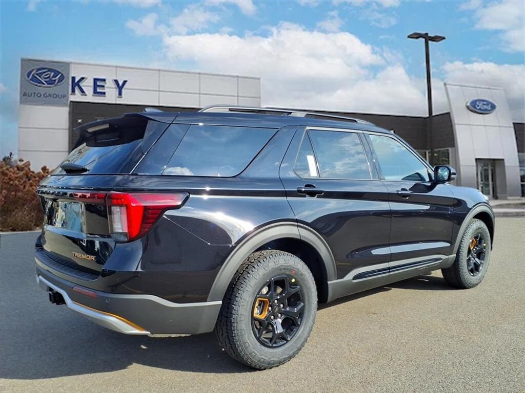 2026 Ford Explorer photo 3