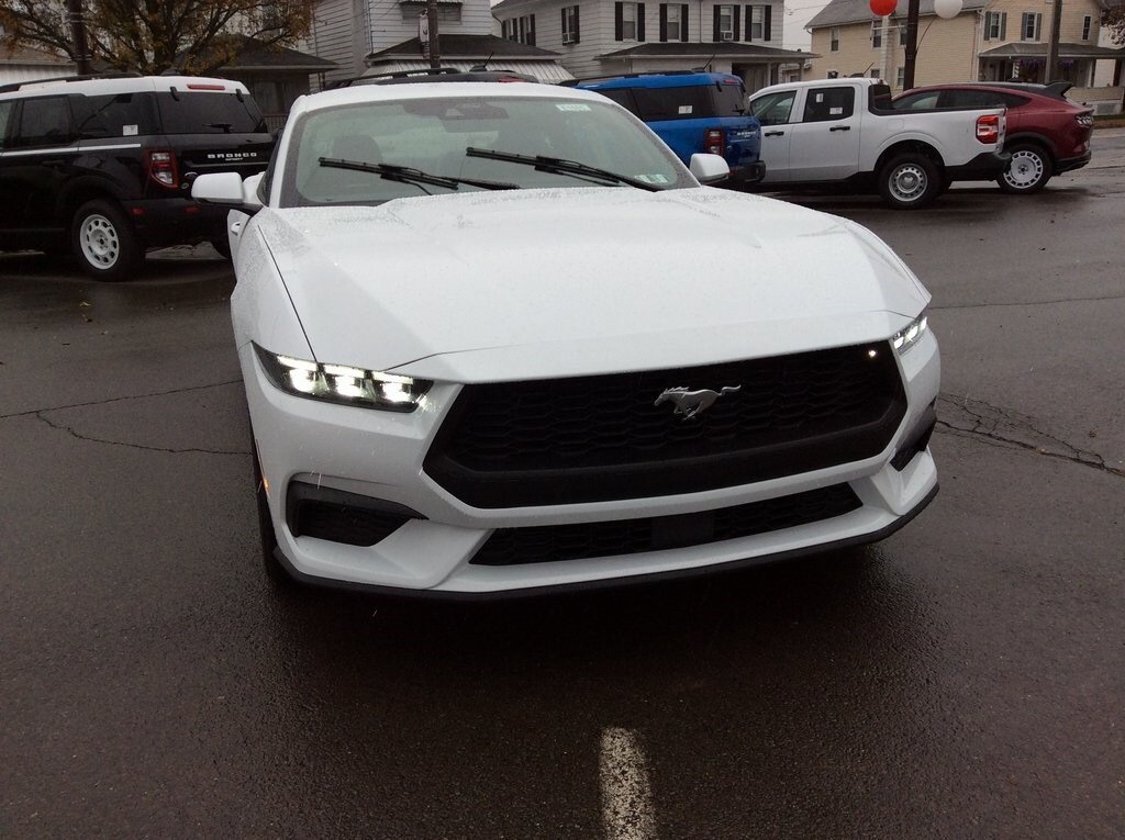 2026 Ford Mustang EcoBoost Premium photo 3