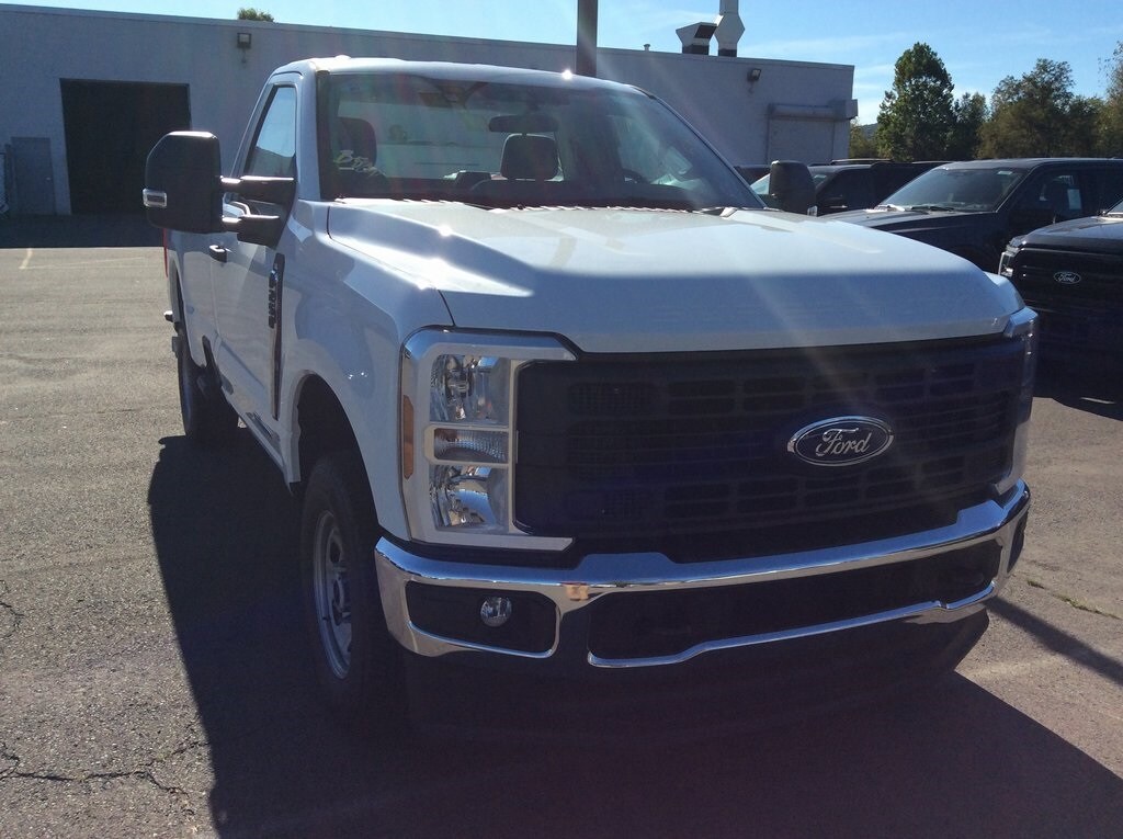 2026 Ford F-250 photo 2