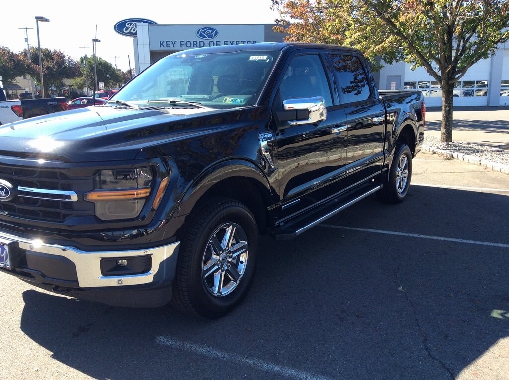 2025 Ford F-150 XLT photo 4