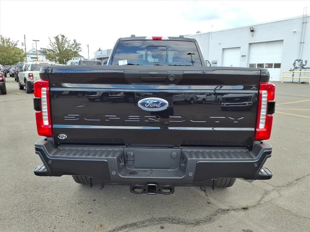 2026 Ford F-350 photo 4