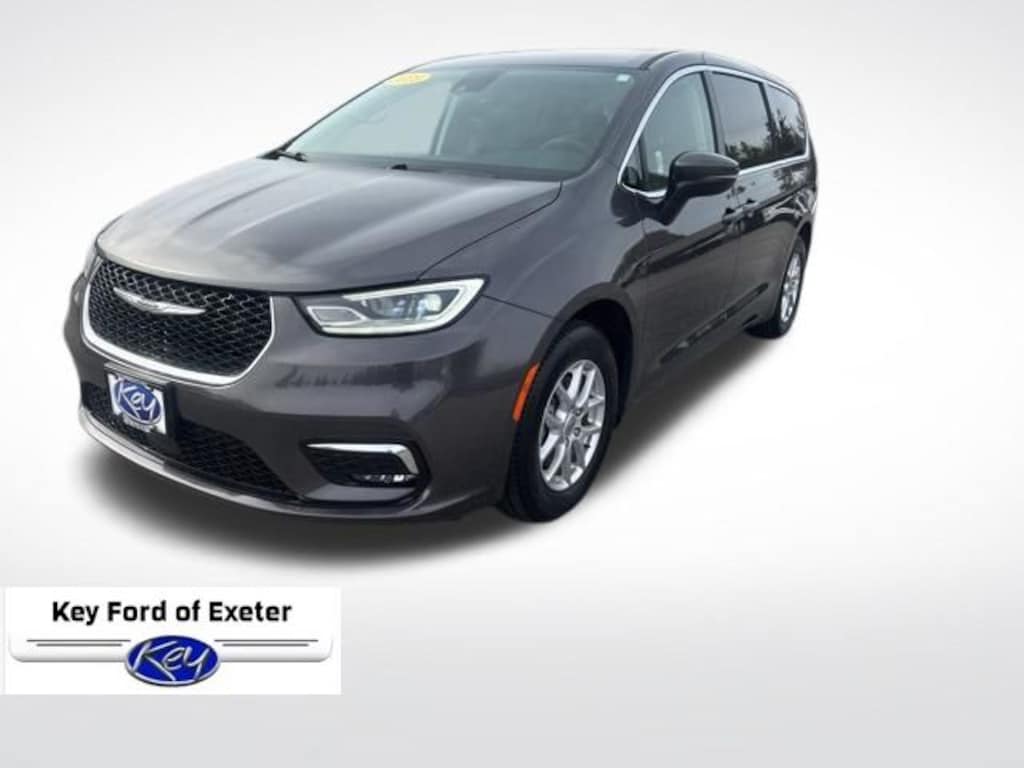 Used 2023 Chrysler Pacifica Touring L Minivan/Van