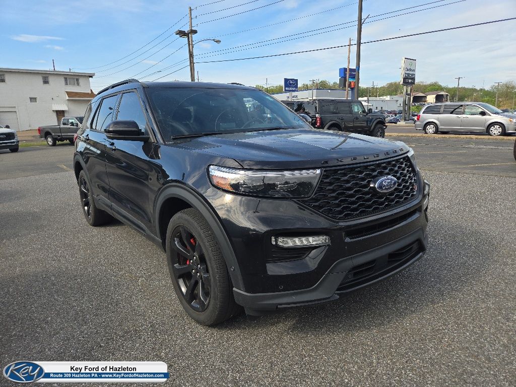 2022 Ford Explorer ST 4WD's photo
