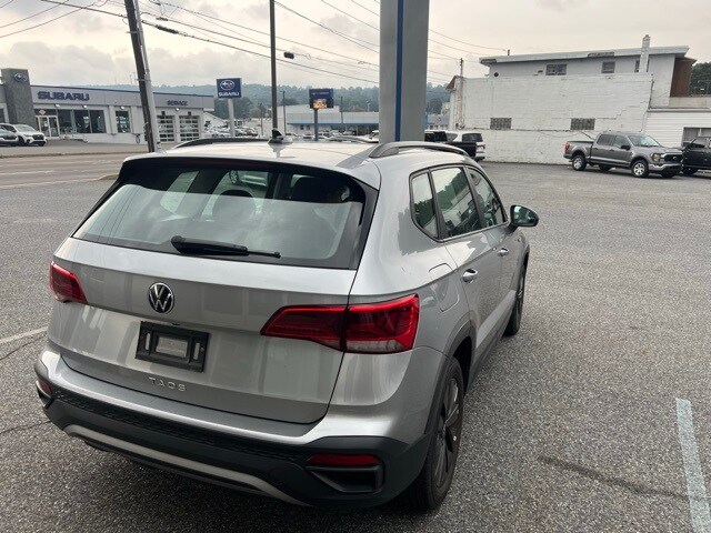 2024 Volkswagen Taos S photo 3