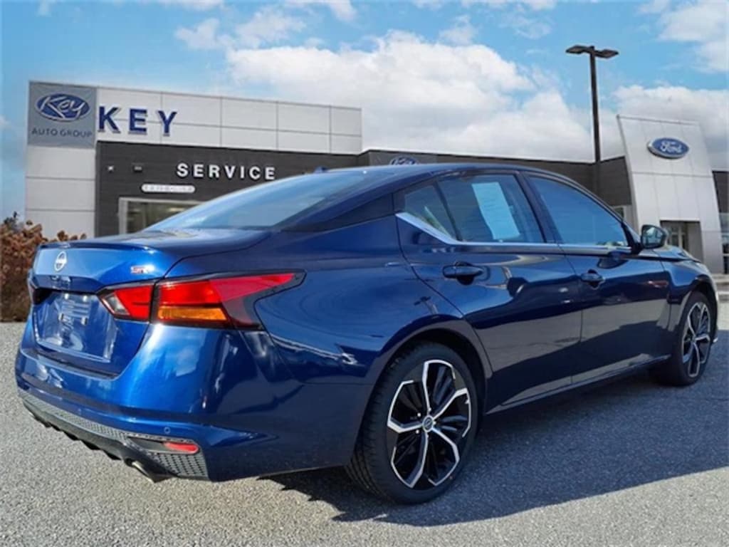 Used 2024 Nissan Altima 2.5 SR Sedan