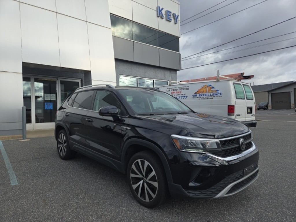 Used 2024 Volkswagen Taos 1.5T SE SUV