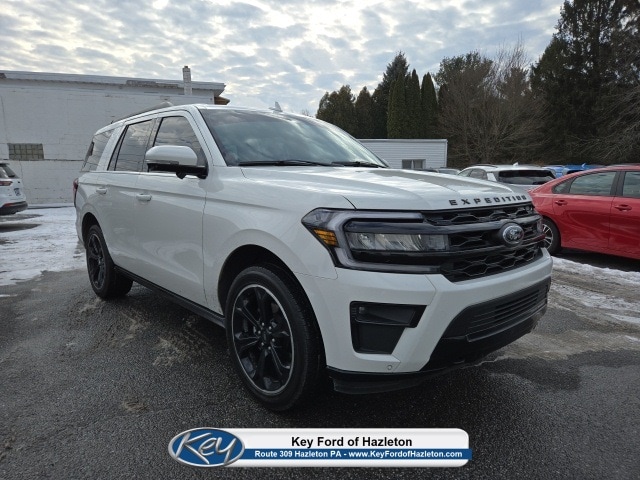 2024 Ford Expedition Limited's photo