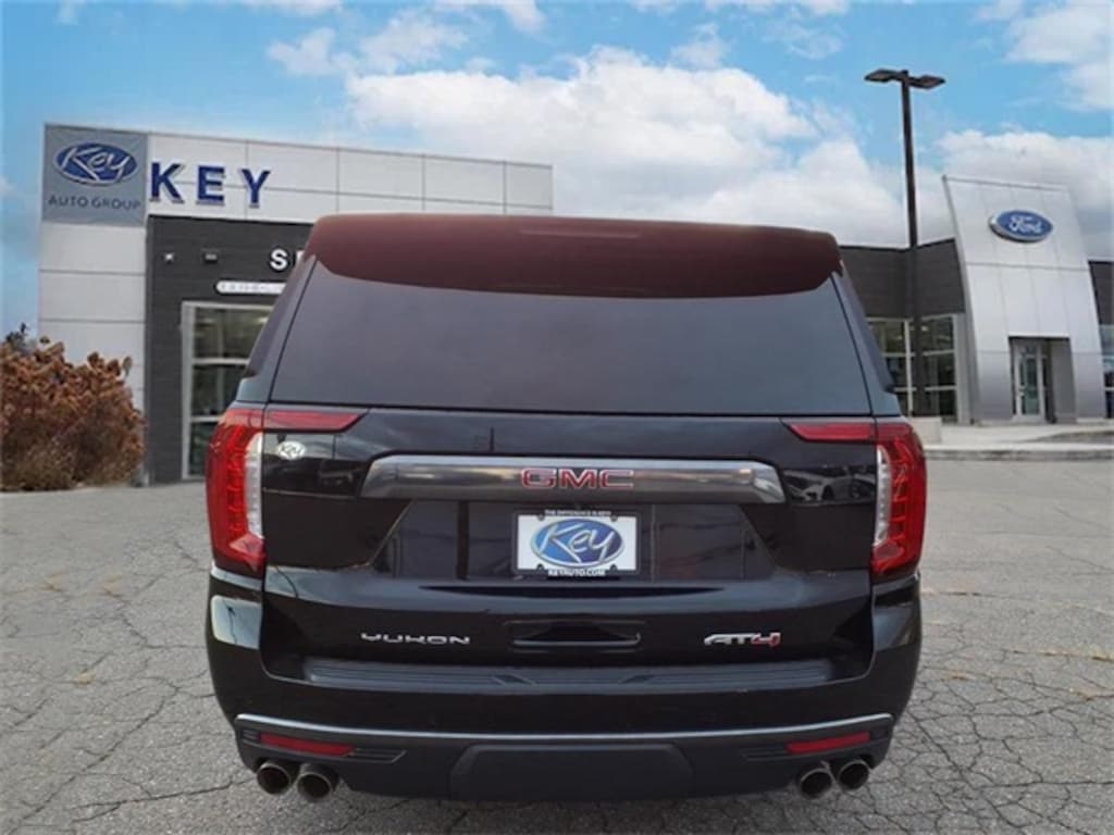 Used 2023 GMC Yukon XL AT4 SUV