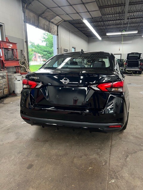 2022 Nissan Versa 1.6 SV photo 3