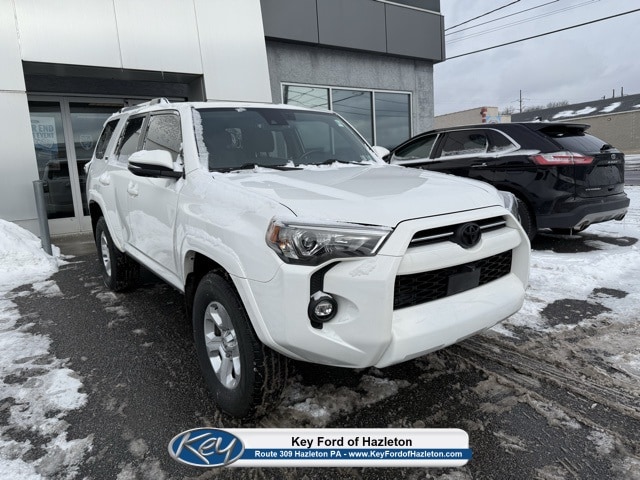 2022 Toyota 4Runner SR5 Premium's photo