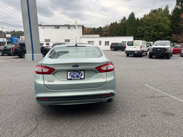 2013 Ford Fusion Energi SE photo 3