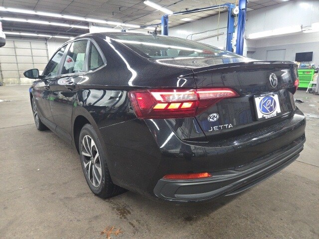 2024 Volkswagen Jetta 1.5T S photo 2