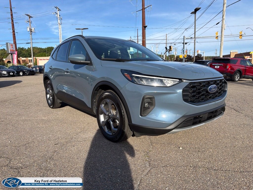 Used 2025 Ford Escape ST-Line Select SUV