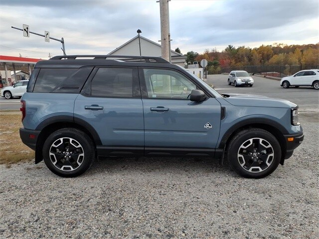 2024 Ford Bronco Sport Outer Banks photo 2
