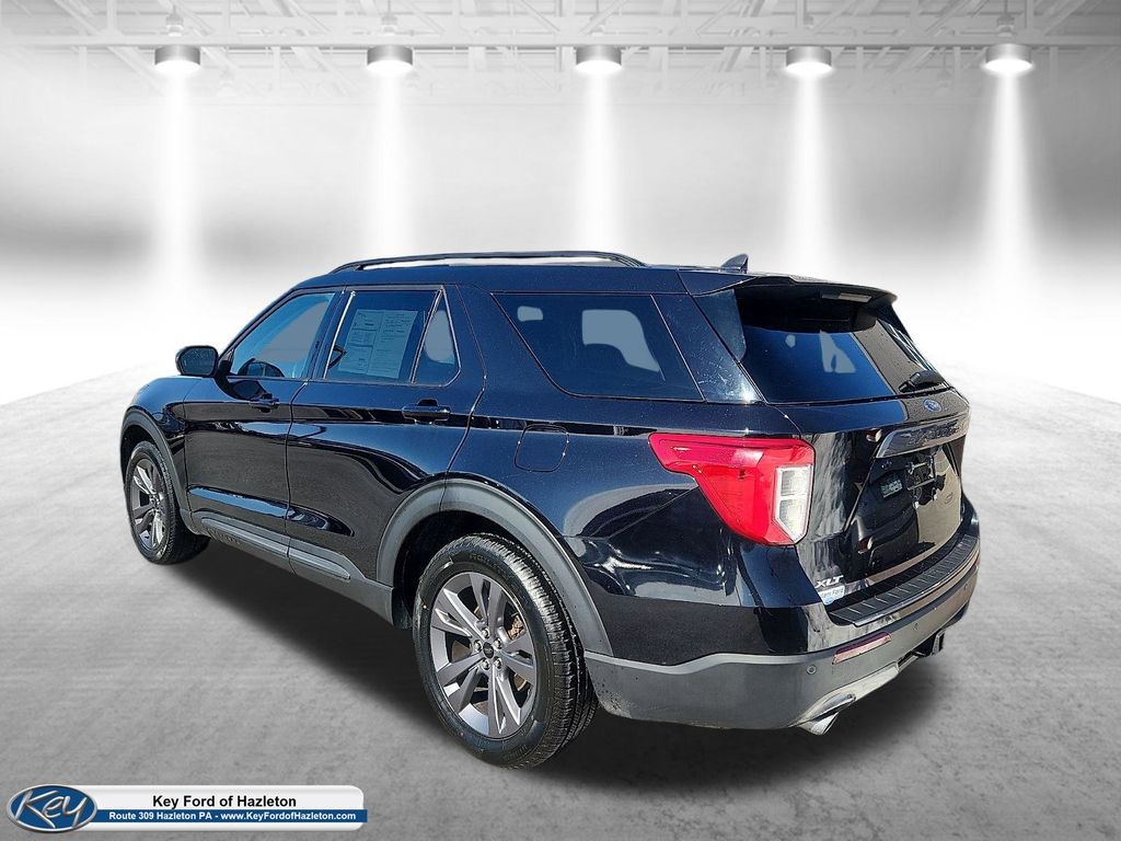 2023 Ford Explorer XLT - Photo 4