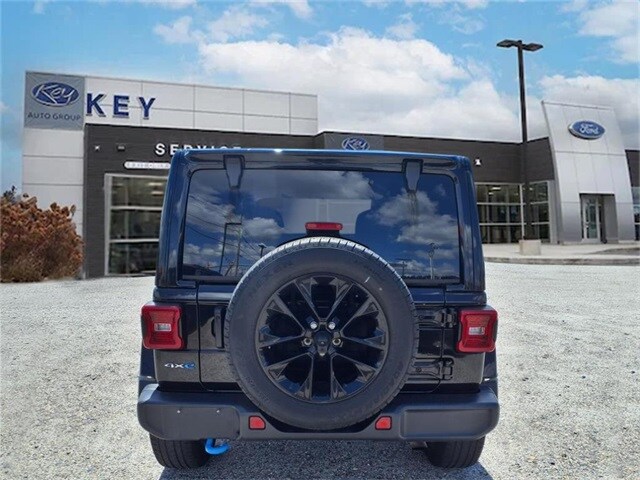 2024 Jeep Wrangler Sahara 4xe photo 4