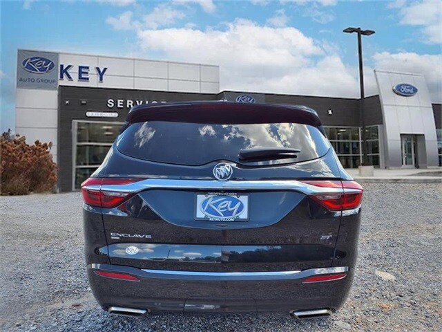 2020 Buick Enclave Essence photo 2
