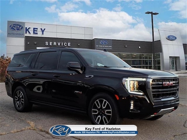 2023 GMC Yukon XL AT4's photo