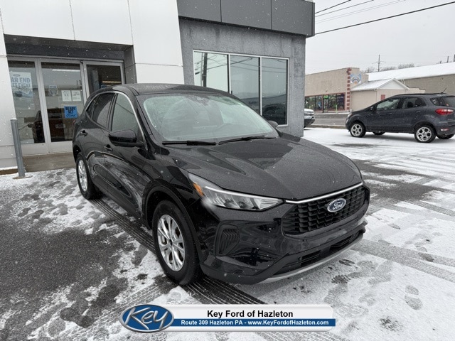 2023 Ford Escape Active's photo