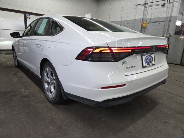 2023 Honda Accord LX photo 4