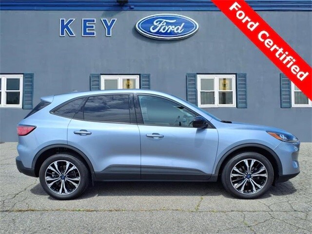 2022 Ford Escape SE photo 2