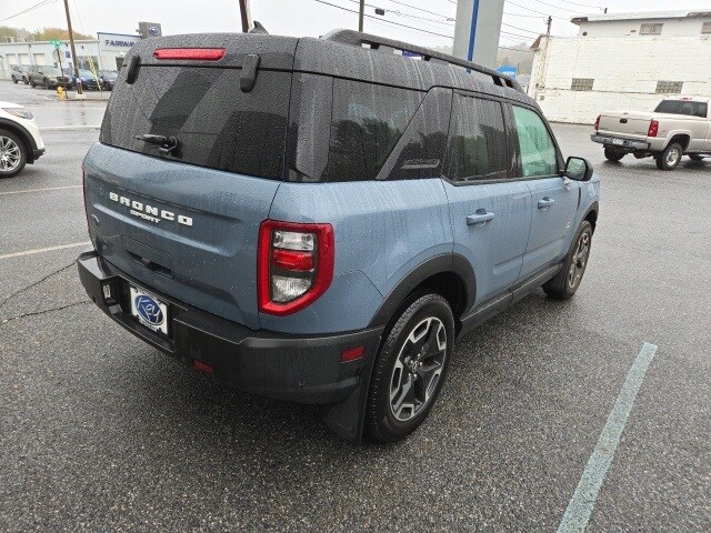 2024 Ford Bronco Sport Outer Banks photo 3