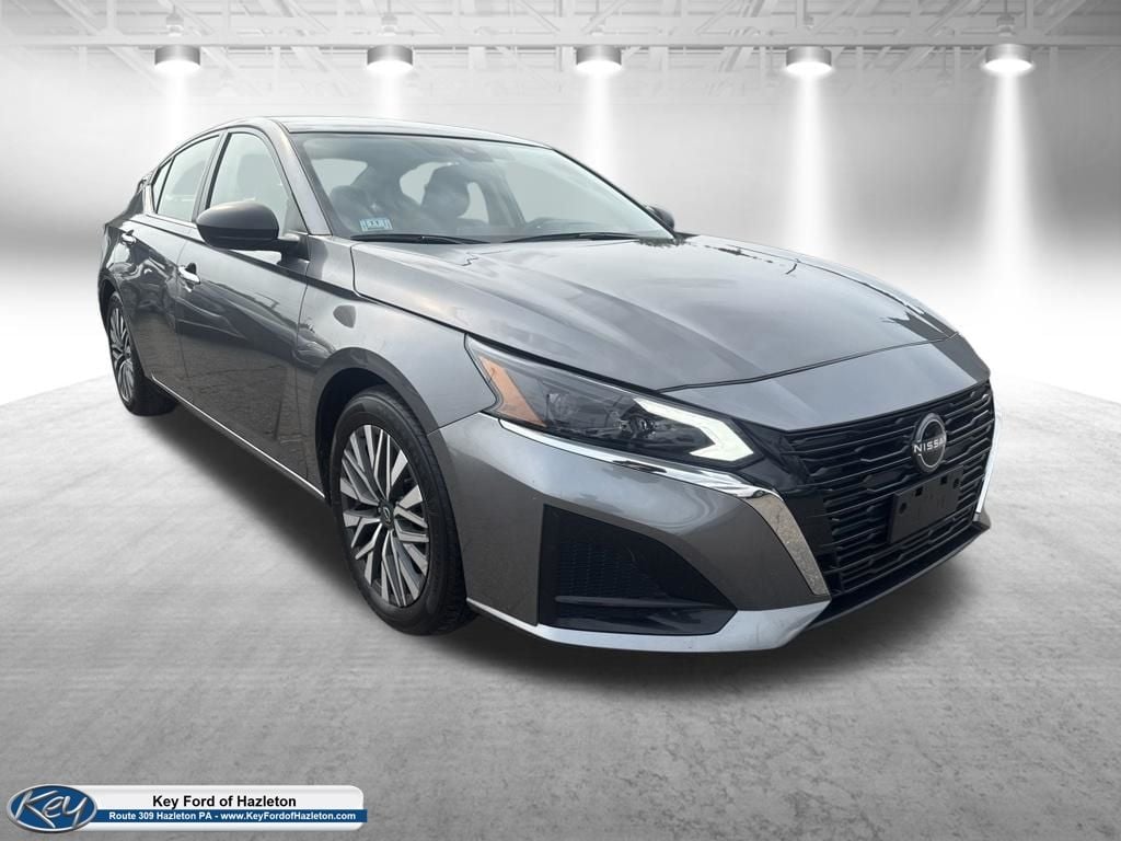 Used 2024 Nissan Altima 2.5 SV Sedan