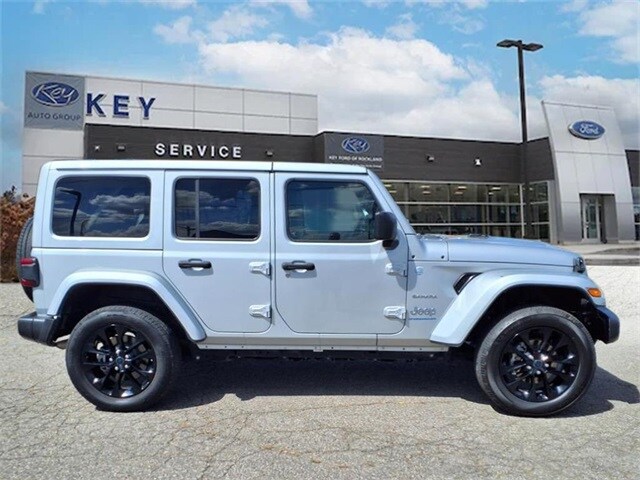 2024 Jeep Wrangler Sahara 4xe photo 2