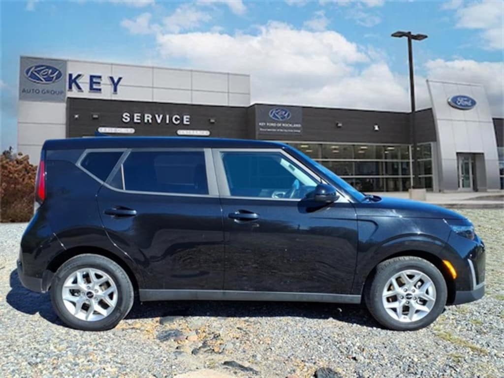 Used 2023 Kia Soul LX Hatchback
