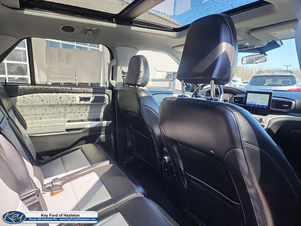 2023 Ford Explorer XLT - Photo 31