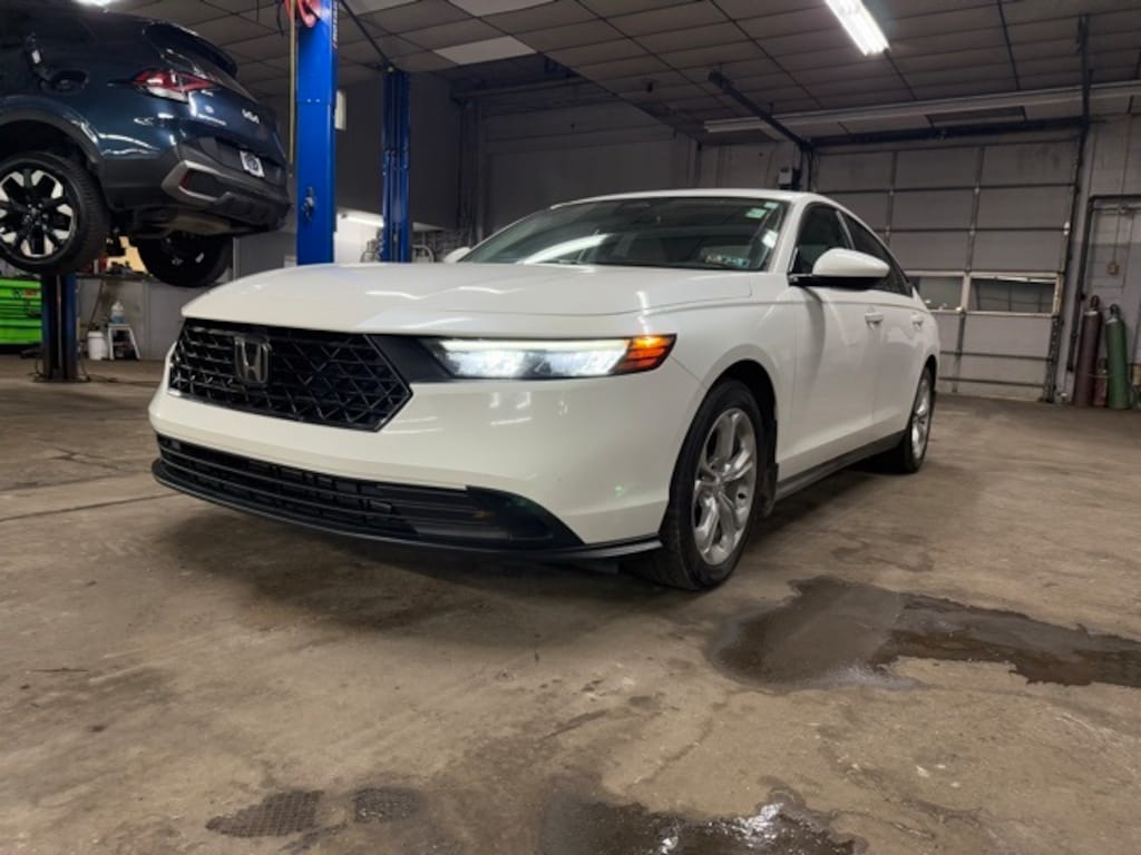 Used 2023 Honda Accord LX Sedan