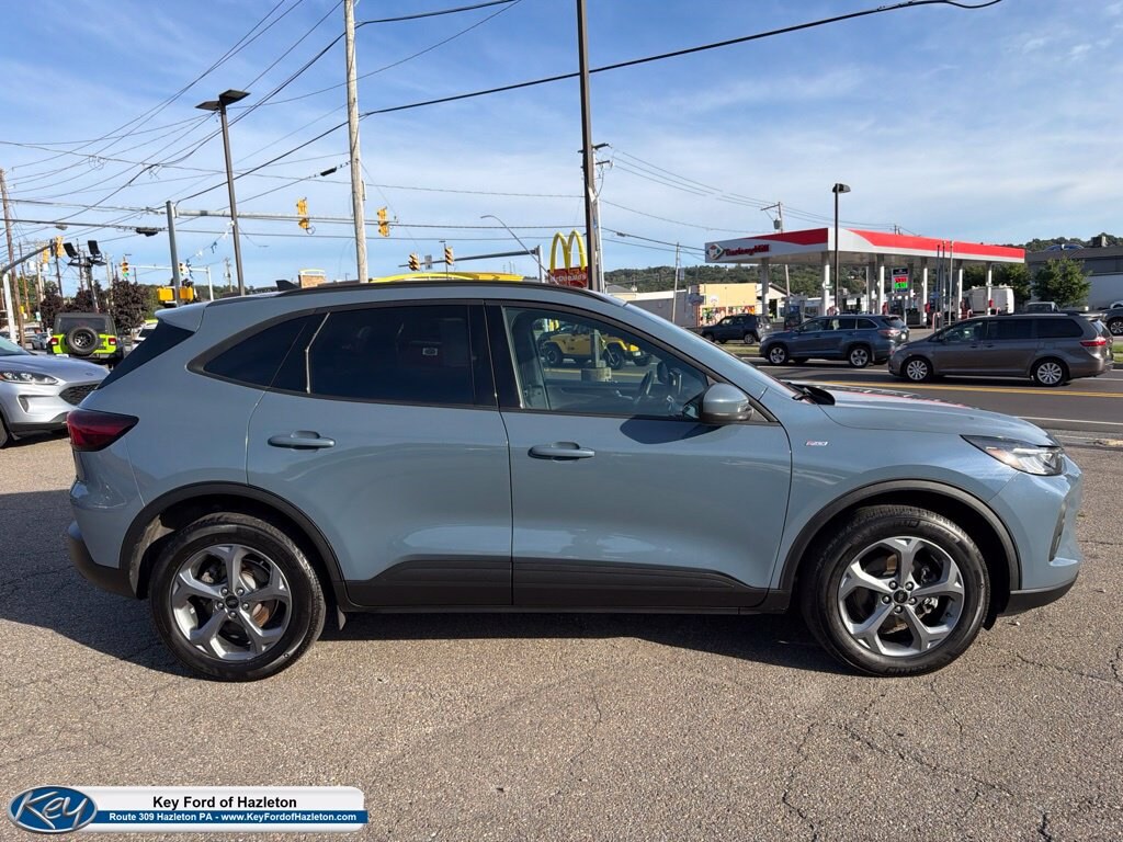 Used 2025 Ford Escape ST-Line Select SUV
