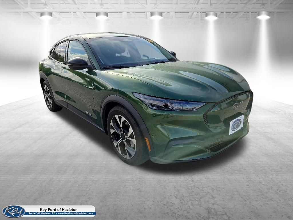 2024 Ford Mustang-Mach-e Select's photo