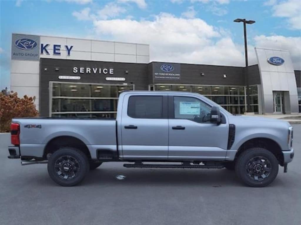 New 2024 Ford F-350 XL Truck Crew Cab