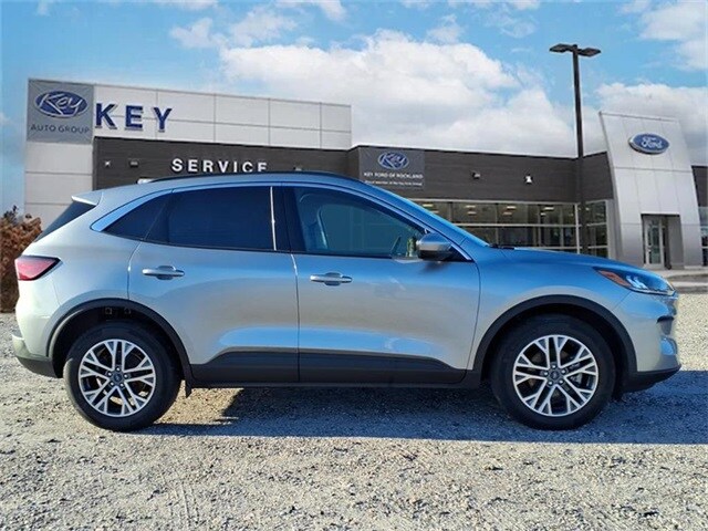 2021 Ford Escape SEL photo 2