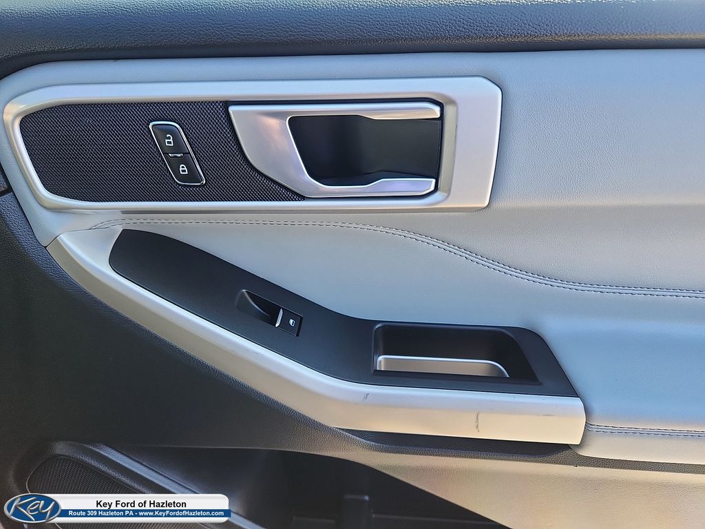 2023 Ford Explorer XLT - Photo 38