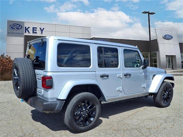 2024 Jeep Wrangler Sahara 4xe photo 3