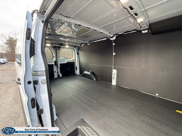 2025 Ford Transit Van Base - Photo 32