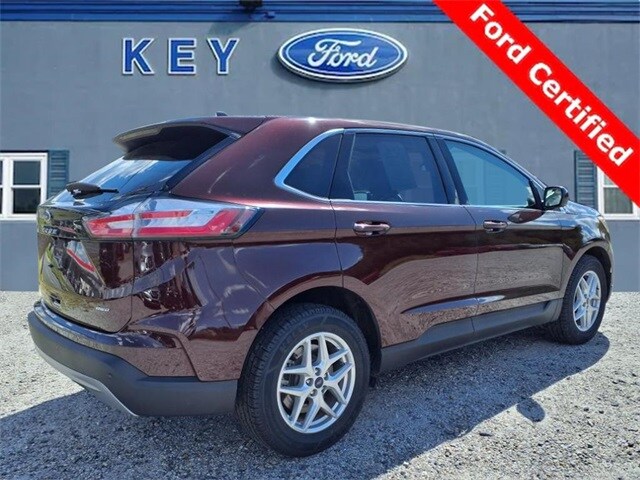 2022 Ford Edge SEL photo 3