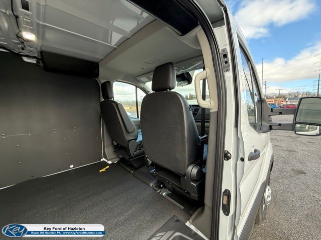 2025 Ford Transit Van Base - Photo 33