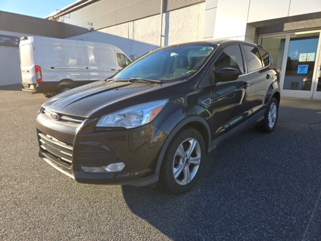 Used 2015 Ford Escape SE SUV