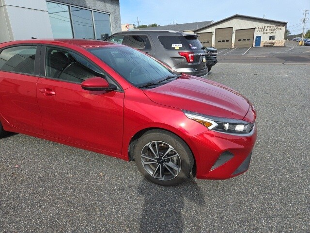 2023 Kia Forte LXS photo 2